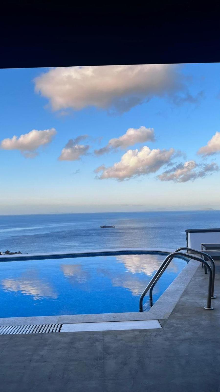אימרוביגלי Topos Exclusive Santorini מראה חיצוני תמונה